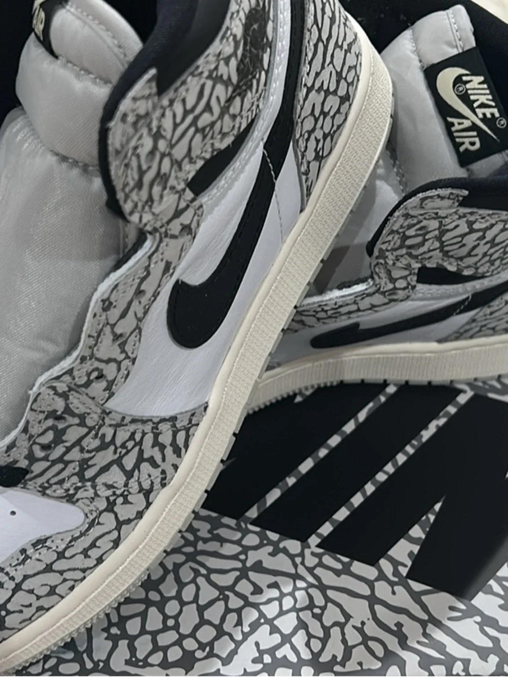 Men 5 or Woman 6.5 Black and White Patterned Sneakers Air Jordan